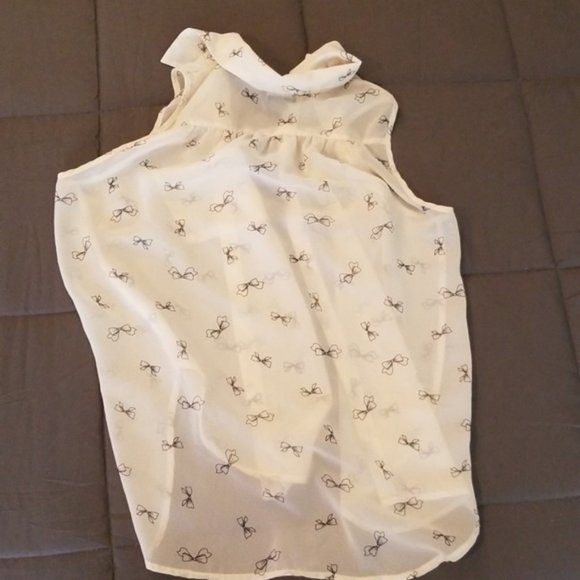 Wet Seal Sheer button up top - Picture 4 of 4